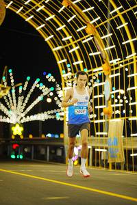 BIB: 100, 40281
                            <button type="button" onclick="openModal(22807019)" class="btn btn-primary btn-sm float-right btn-popup" data-toggle="modal" data-target=".modal-high-quality">
                        <i class="fas fa-shopping-cart"></i> Add to Cart
                    </button>
                                            <button type="button" onclick="isThisMe(22807019, true)" class="btn btn-success btn-sm float-right btn-popup btn-isme hidden" data-toggle="tooltip" data-placement="bottom" title="นี่คือรูปของคุณใช่ไหม คลิกที่นี่เพื่อเอาเข้าอัลบั้ม">
                        <i class="fas fa-plus"></i> Add to album
                    </button>
                    <button type="button" onclick="isThisMe(22807019, false)" class="btn btn-warning btn-sm float-right btn-popup btn-isnotme hidden">
                        <i class="fas fa-ban"></i> Remove from album
                    </button>